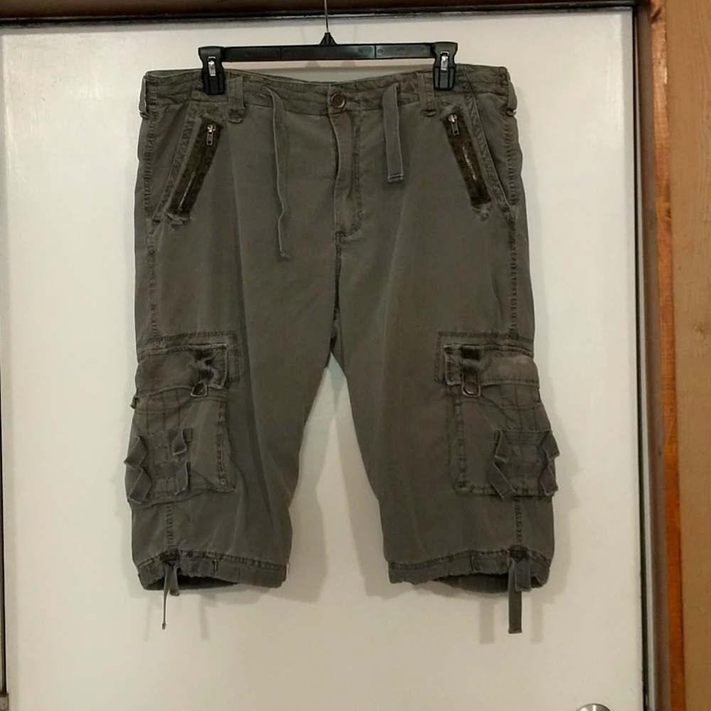 Helix capris size 38